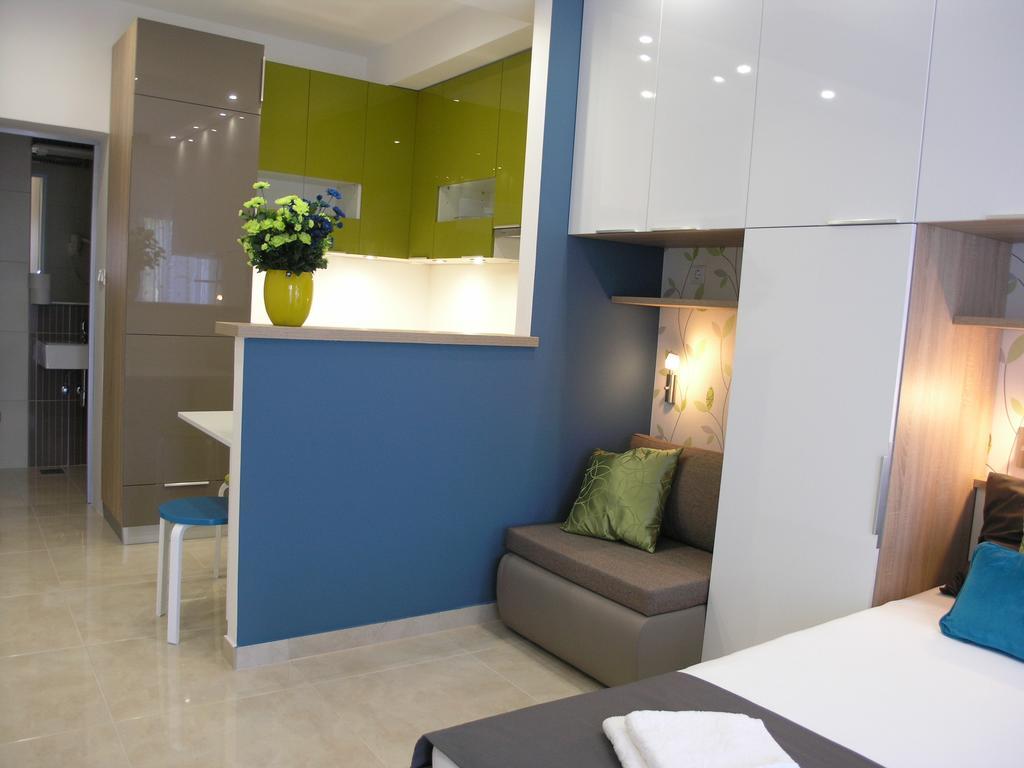 Apartments Dobrila Подгора Екстер'єр фото