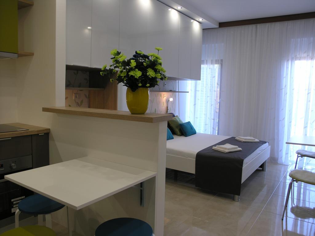 Apartments Dobrila Подгора Екстер'єр фото